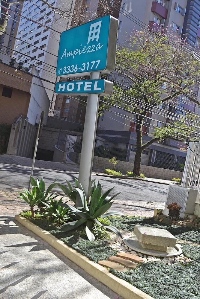 Hotel Ampiezza Curitiba Kültér fotó